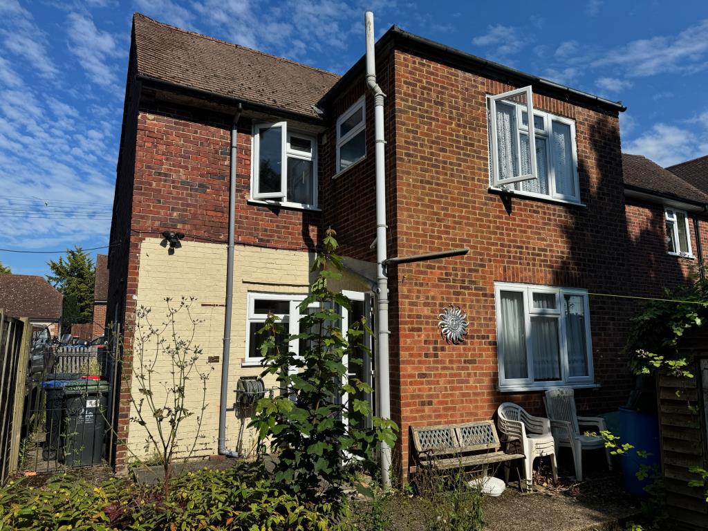 Lot: 112 - SEMI-DETACHED HOUSE FOR IMPROVEMENT - Rear of property